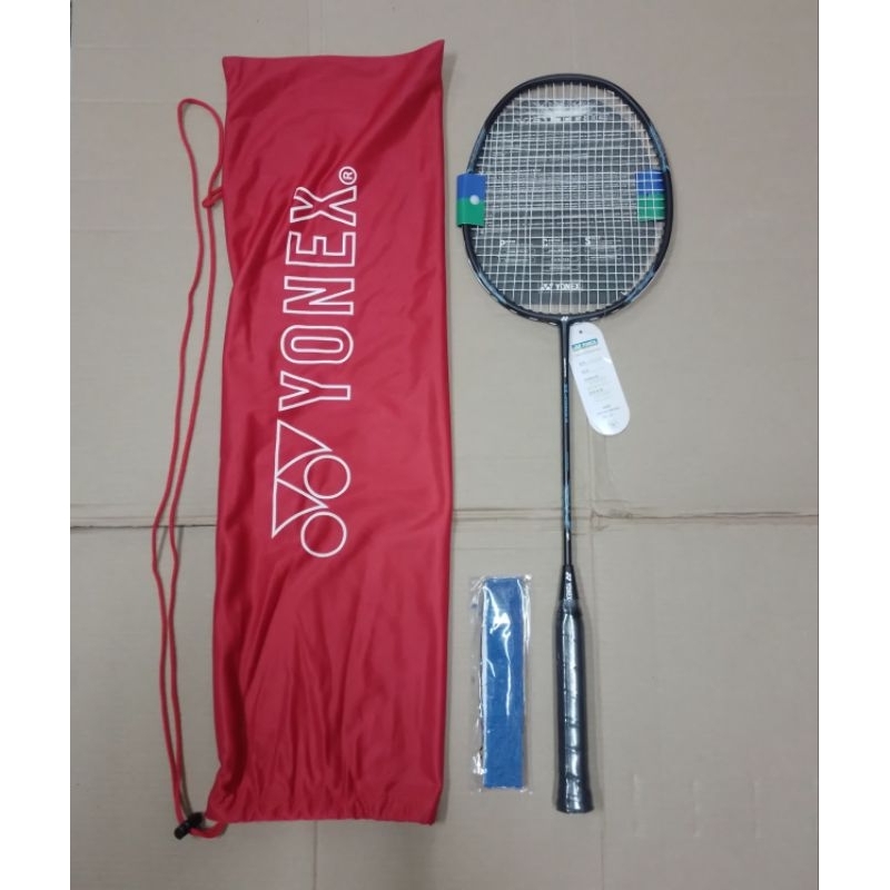 Raket Bulutangkis impor Bagus( sudah terpasang senar)