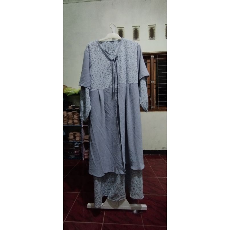 Gamis crinkle motif bunga
