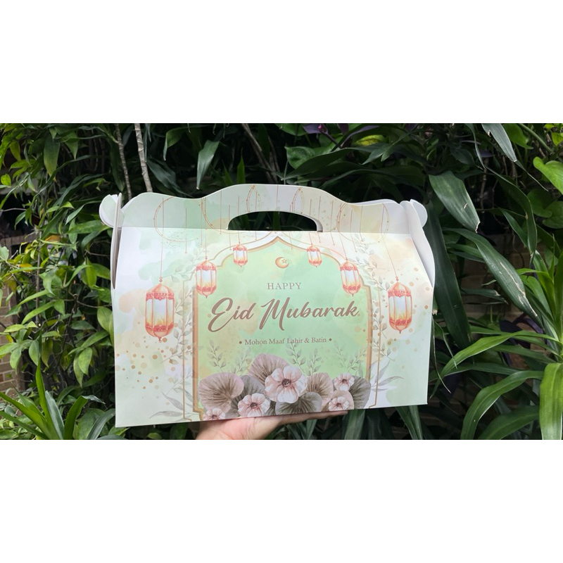 

Hampers Lebaran isi 3 Toples ukuran 600Ml