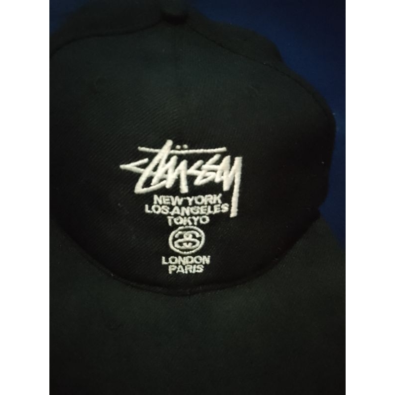 STUSSY SNAPBACK CAP