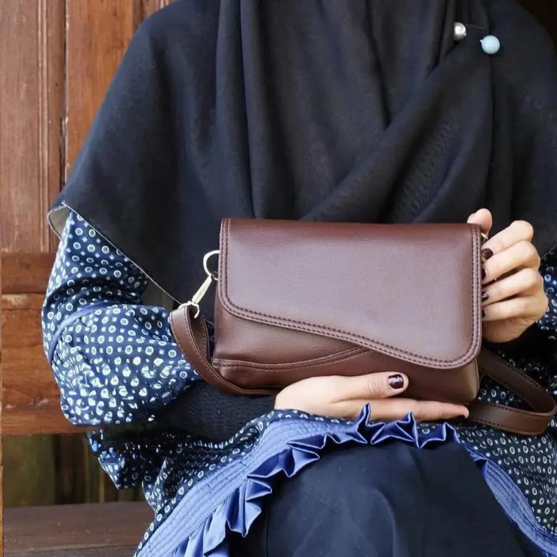 TAS SELEMPANG WANITA - TAJUR BAGS CANINA 445