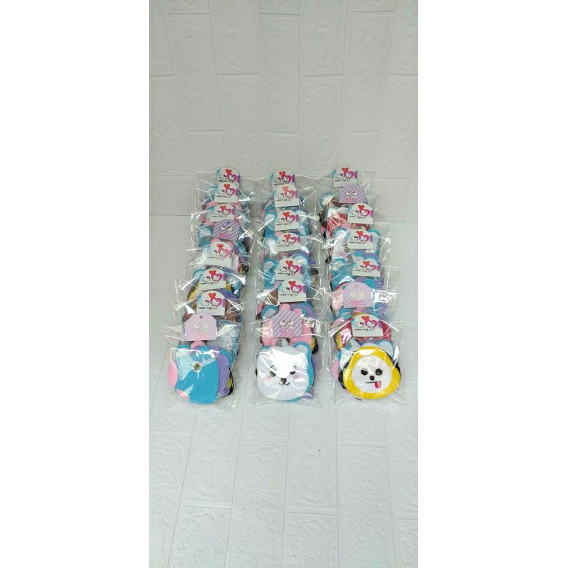 

amplop lebaran Natal dan tahun Baru karakter K-Pop