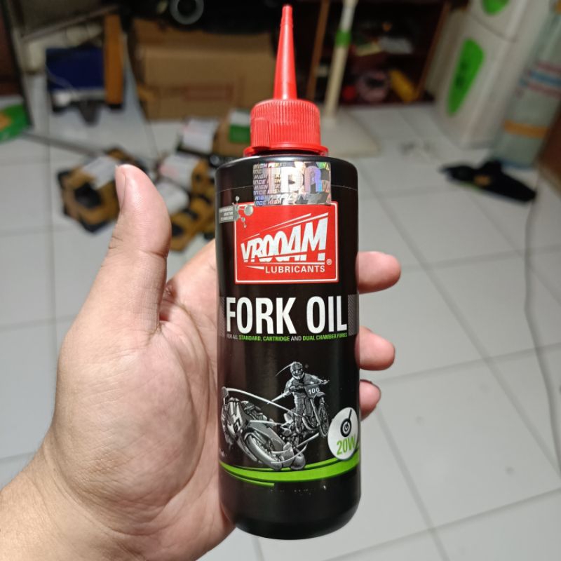 Oli Shock Depan VROOAM Motorcycle Fork Oil 20W