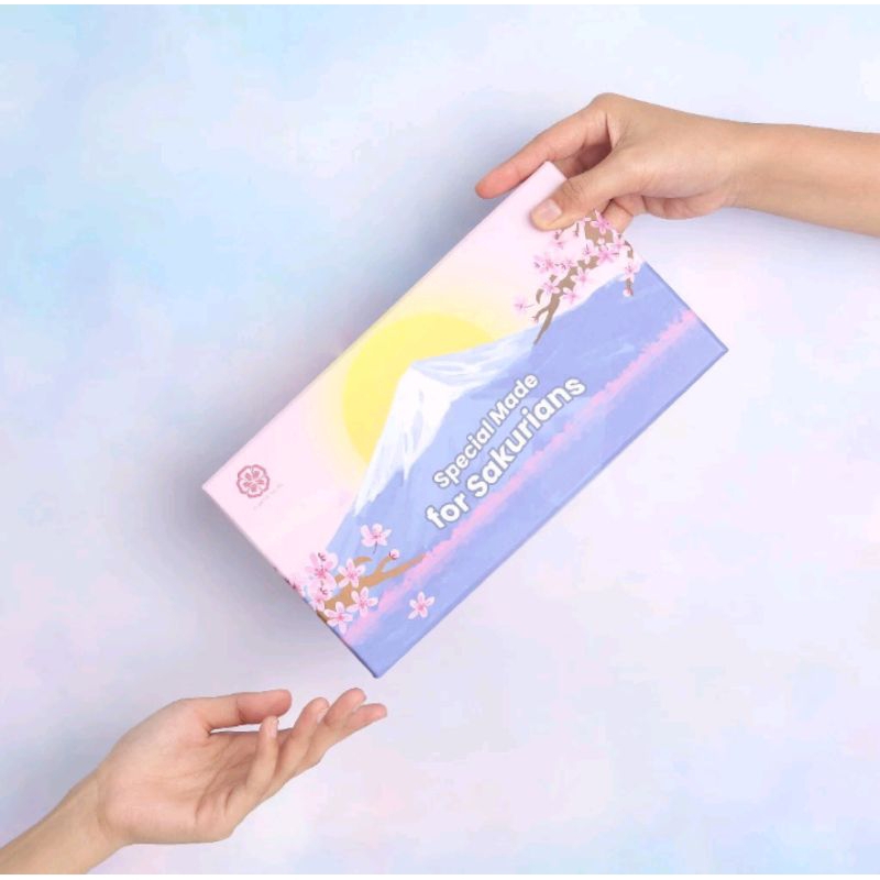 

Diamond Sakura Box Beauty Package - Box Hadiah Wanita HANYA BOX SAJA
