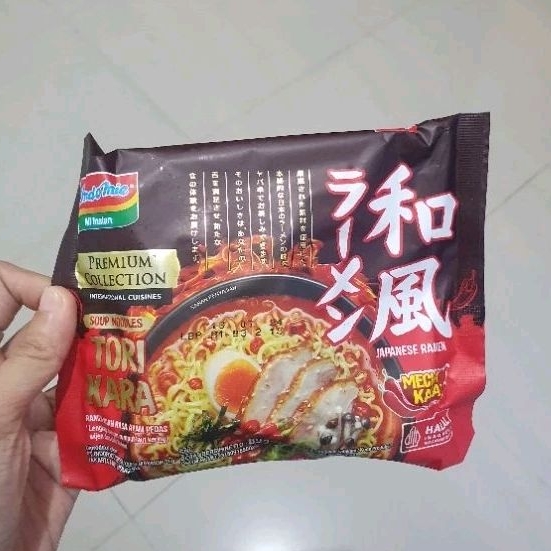 

Indomie premium mie instan Tori Kara Torikara Japanese ramen kuah Ayam Pedas 85gr.