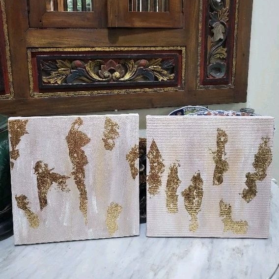 

Abstract Set 3. 2 lukisan abstrak ukuran 25x25cm. Lukisan Tangan Asli, Acrylic di kanvas spanram langsung sangkut.