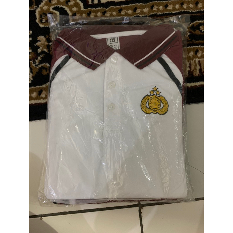 1 Stel Baju Training Olahraga Polri Merah Putih Lengan Pendek jatah 2024