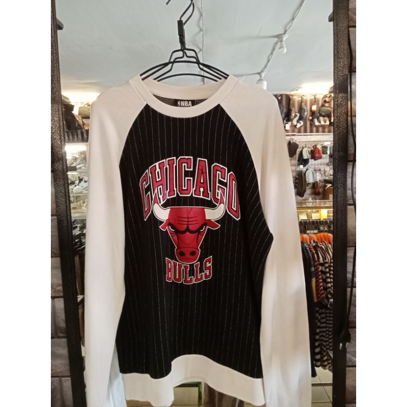 Chicago Bulls Crewneck Sweater Original Putih Liris Hitam