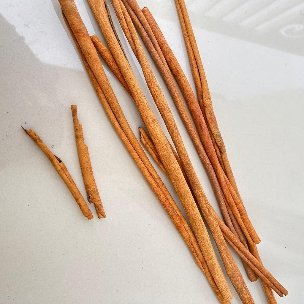 

RB KAYU MANIS UTUH KUALITAS GRADE A 1KG / CINNAMON STICK