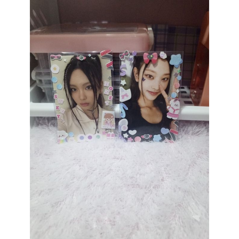 deco sleeve read desk. (photocard hanya contoh)