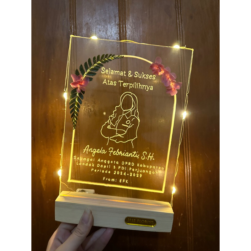 CUSTOM ACRYLIC FOTO WISUDA | ACRYLIC GIFT