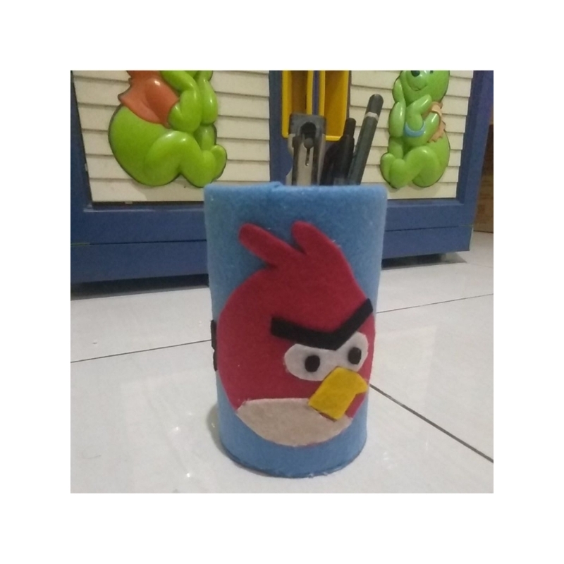 

Tempat pensil dari kain flanel karakter angry bird
