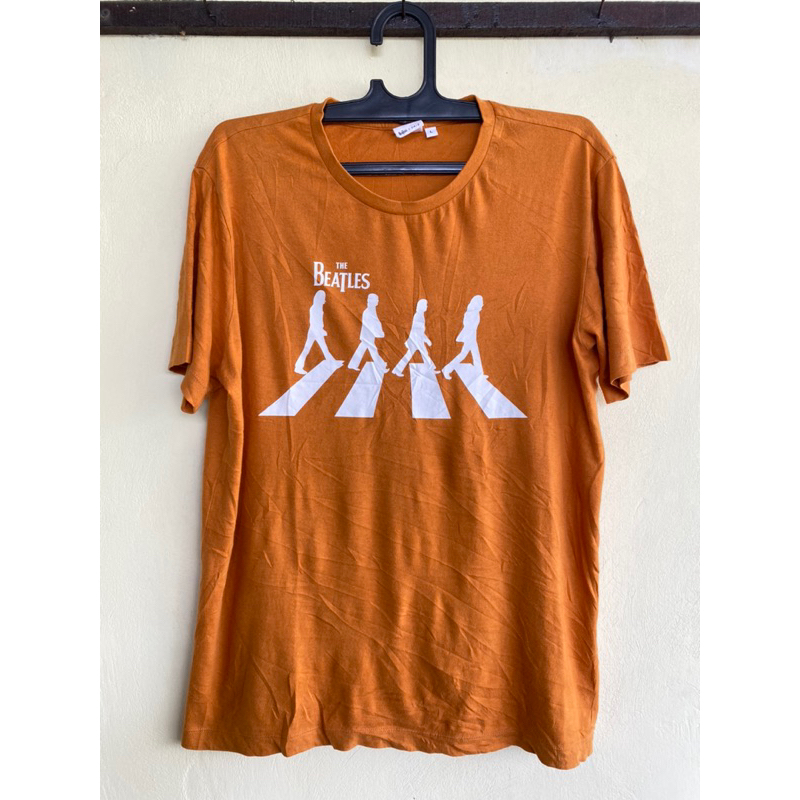 kaos the beatles ofiicial x daiz mustard perfect colour