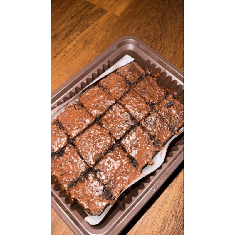 

Brokies-Brownies ovaltine lumer /Brownies Fudgy / Fudge Sliced (8x10 cm) Brownies Sekat Panggang Coklat/Hampers lebaran