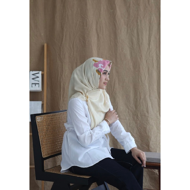 Massannang Series - Scarf Lontara Lagosi Krem