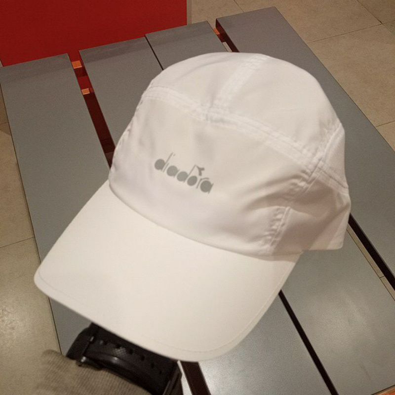 Topi Diadora for Tennis/Golf