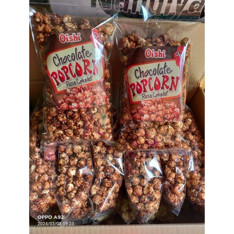 

Popcorn oishi coklat