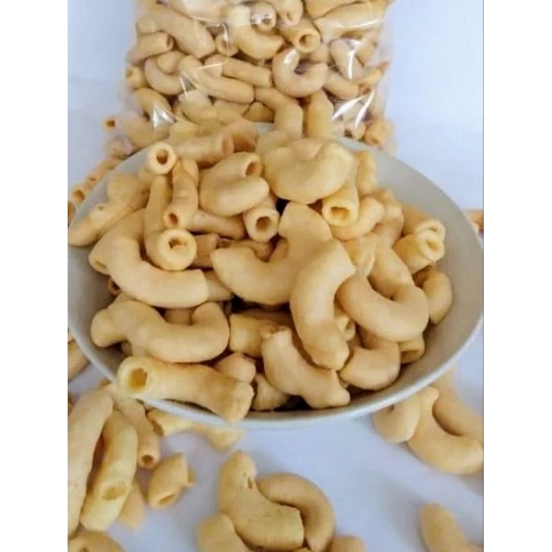 

Makaroni goreng renyah gurih asin 250gr