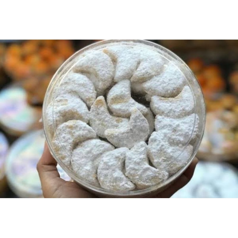 

KUE KERING LEBARAN KUE SALJU 500gram