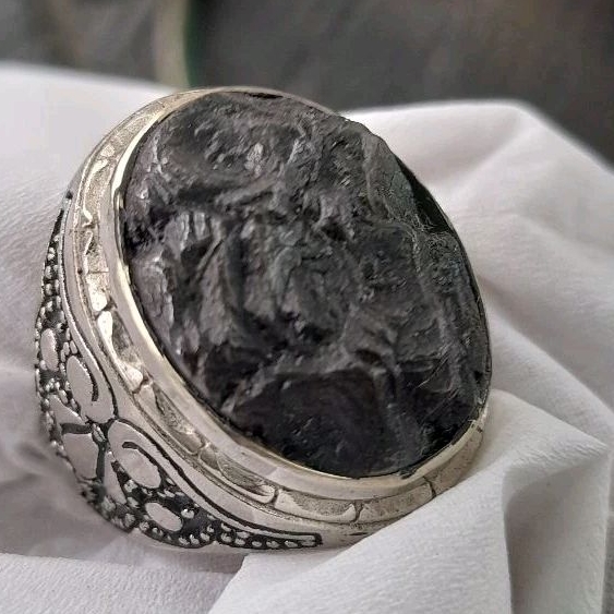 CINCIN BATU AKIK SELONATAH/BADAR BESI UNIK DAN LANGKA