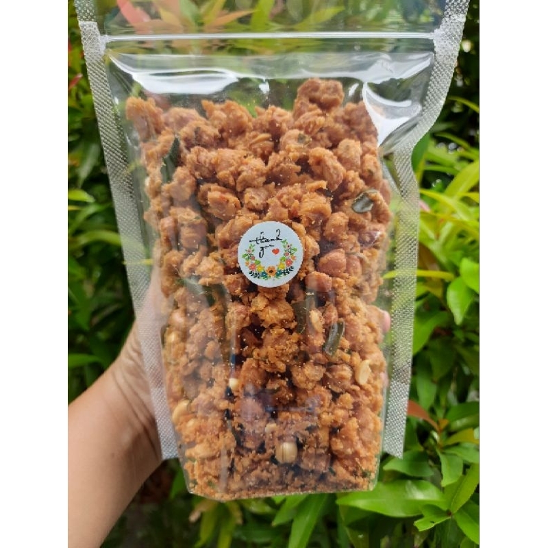 

Kacang kribo / kacang disco / kacang telur pedas manis daun jeruk kemasan 350 gr dan 500 gr