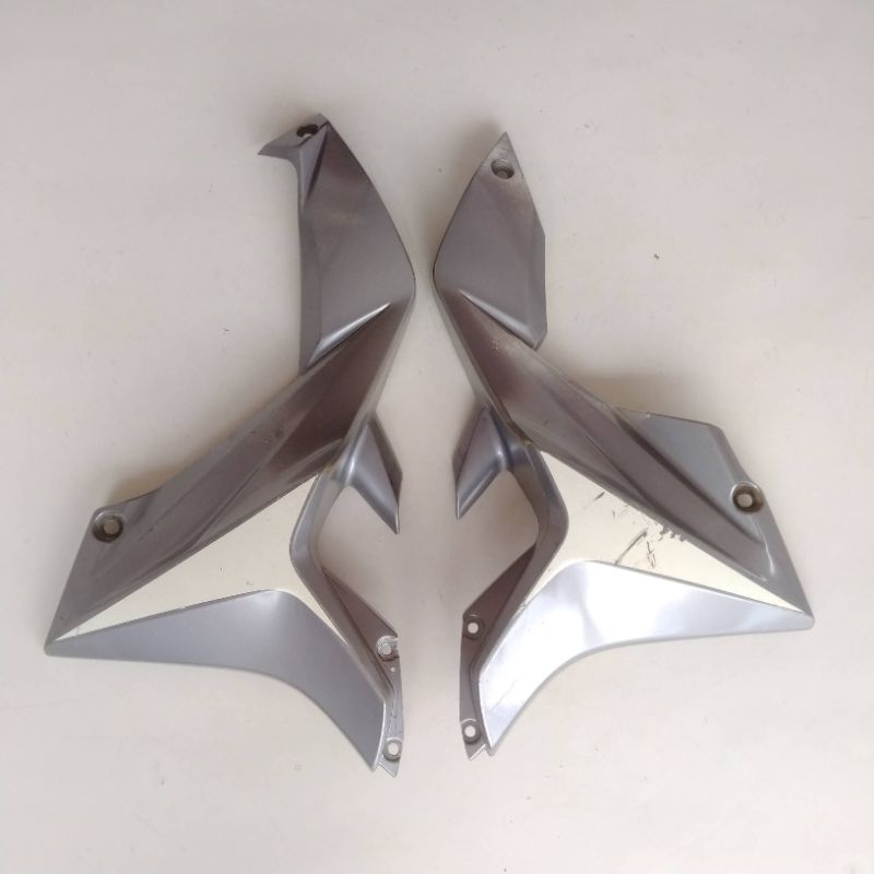 SAYAP BAWAH BLADE 110 OLD SILVER ORIGINAL COPOTAN BODI TENGAH BLADE LAMA