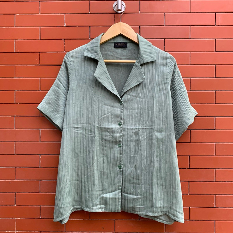 Marlen the label plisket open collar shortsleeves sage green