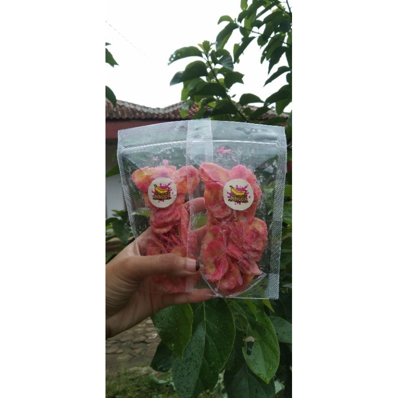 

keripik pisang lumer rasa strawberry