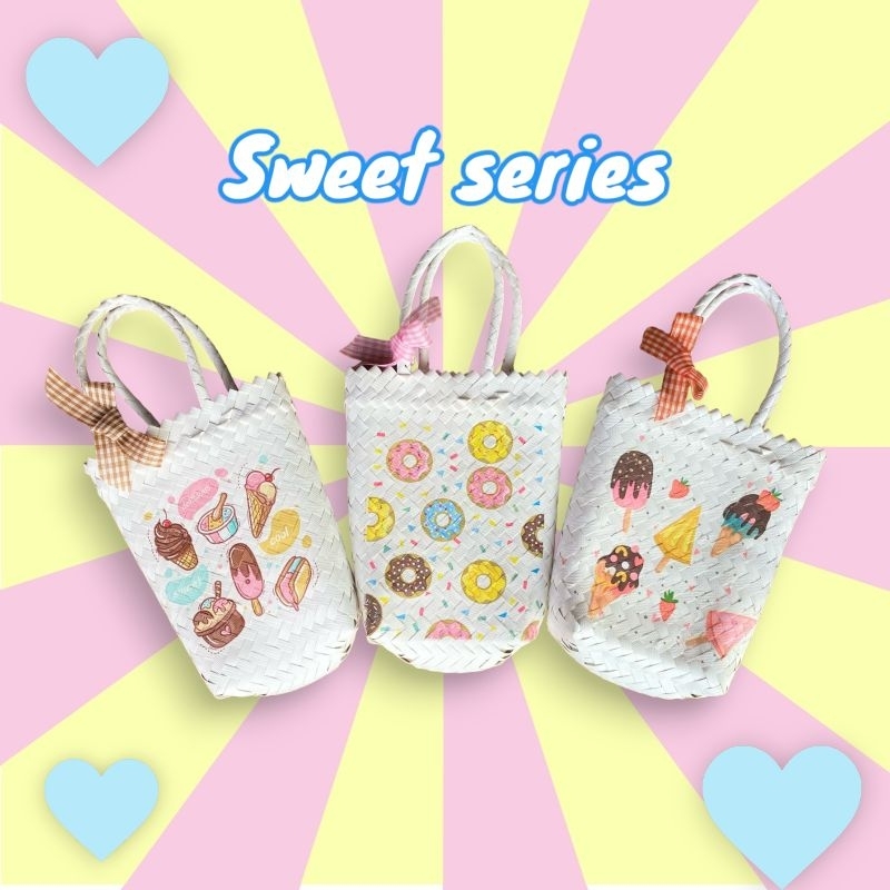 

TAS ANYAMAN PLASTIK DECOUPAGE TAS ULANGTAHUN ANAK BIRTHDAY GOODIEBAGS