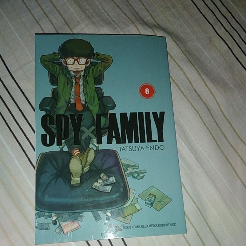 PRELOVED komik spy×family 8