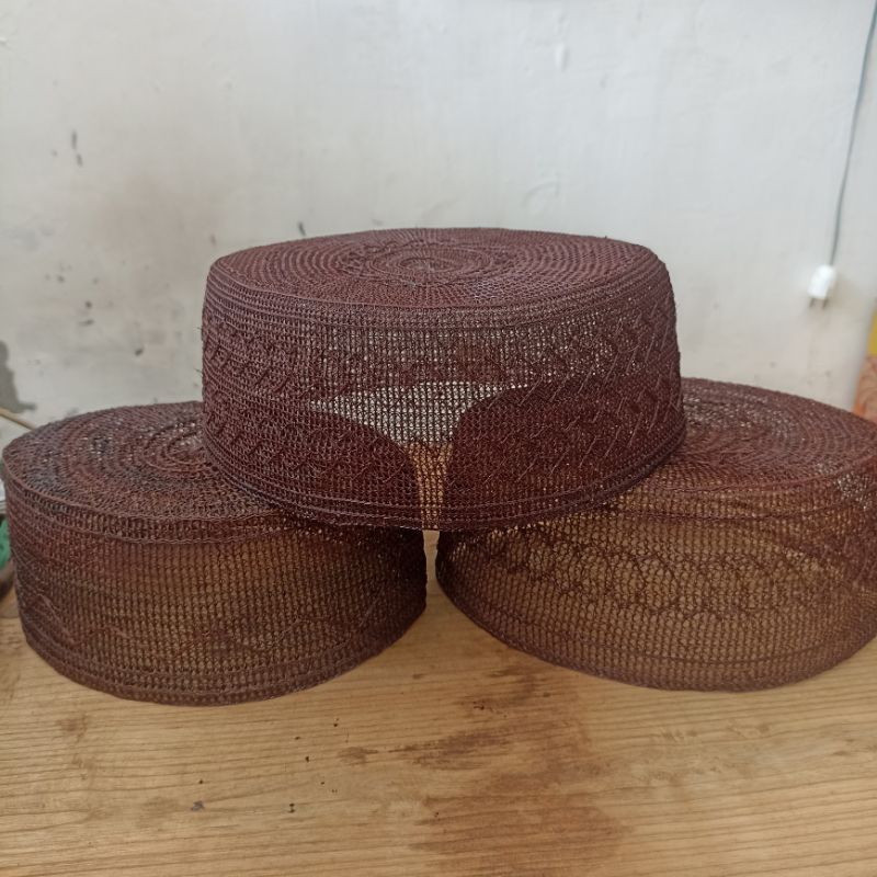 peci jangang khas kalimantan