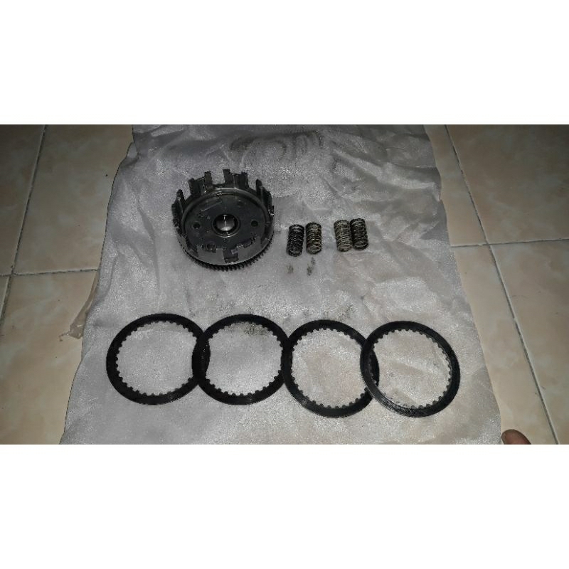 rumah kopling kopling house sepaket plat gesek dan per kopling cb150r dan cbr 150 k45a old