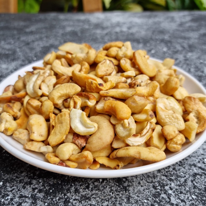 

WFV856 NEW Kacang Mede Pecahan Mentah Mete Patahan SS lebih bersih 1Kg