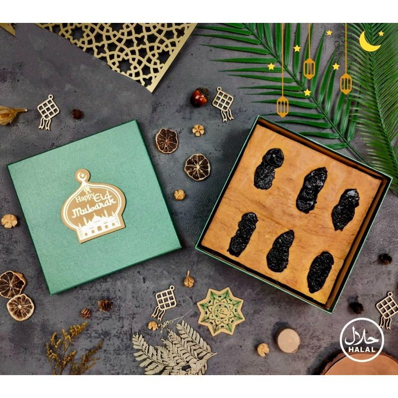 

hampers exclusive lapis legit plum premium