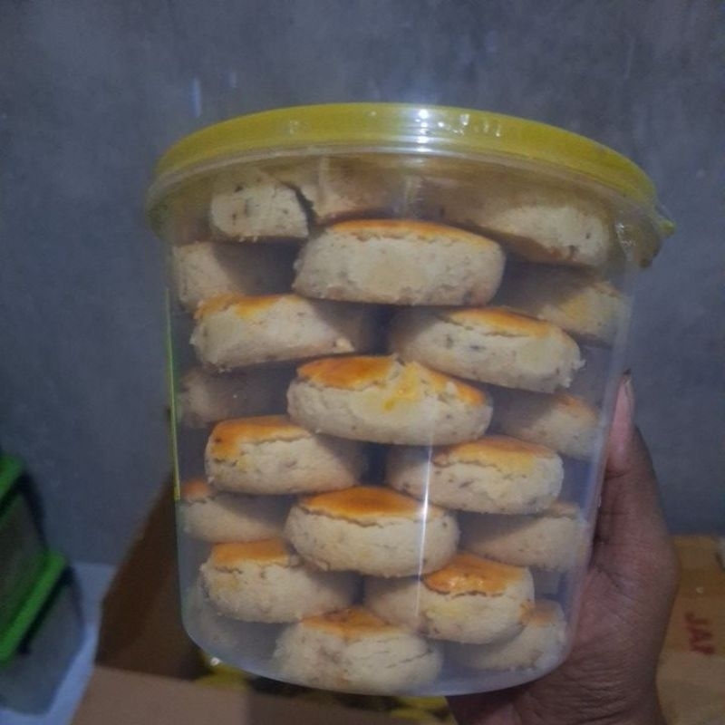 

roti kacang kue kacang asli enak dari Jember renyah gurih mantab