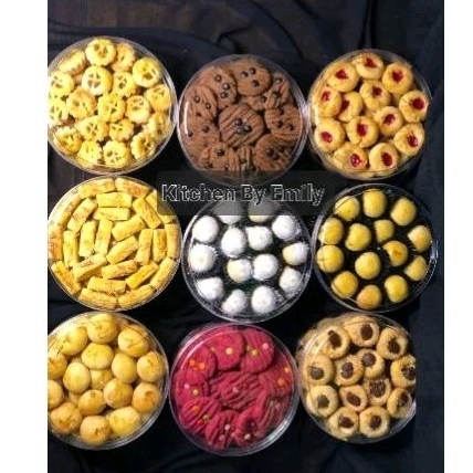 

Aneka Kue Lebaran , Nastar, Putri Salju, Kue Jahe, Kastengel dll 500gram isi FULL