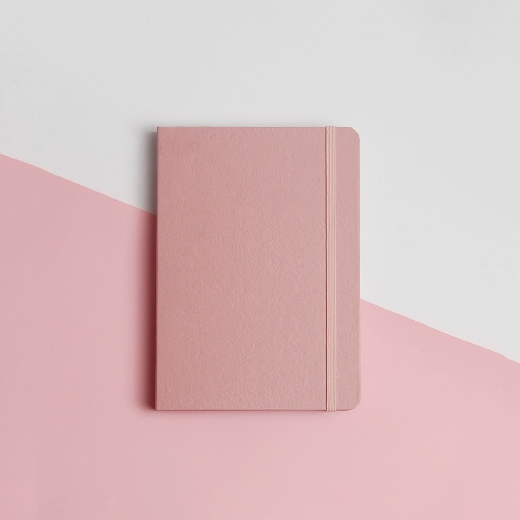 bukuqu Classic Notebook Uk B6 Warna Pink Pastel, Ruled