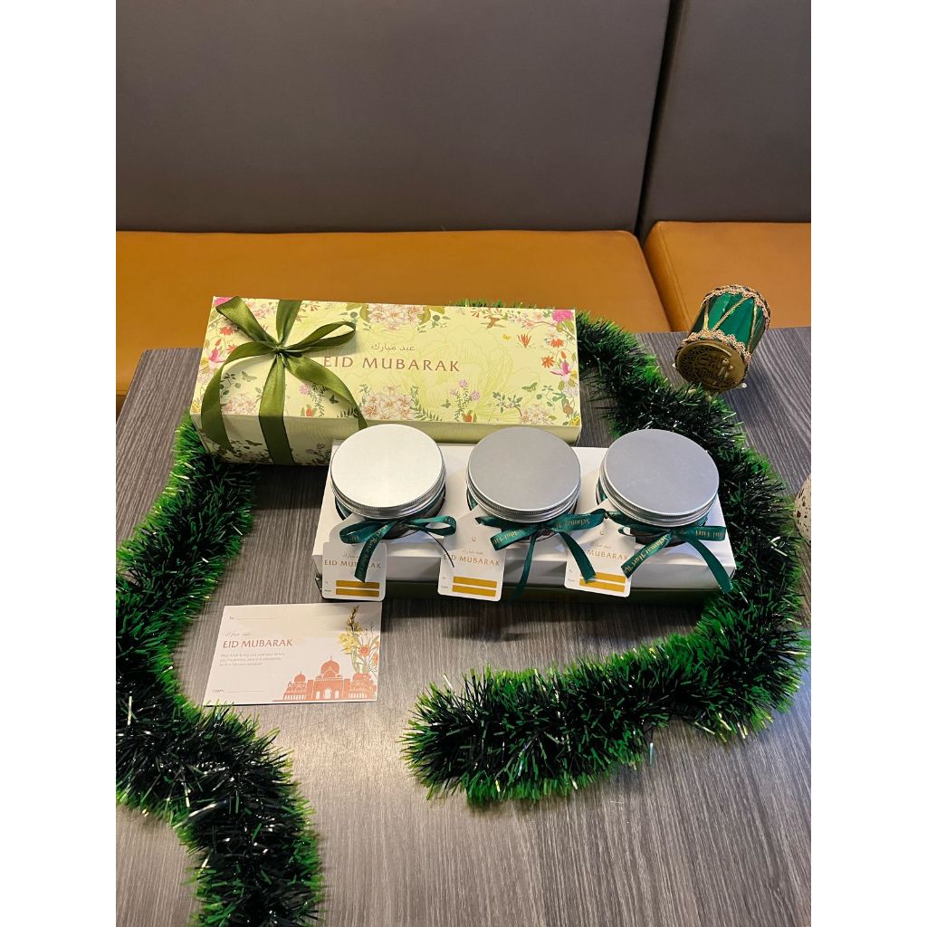 

Hampers Box Lebaran Idul Fitri Isi 3 Cookies - Butter Treats