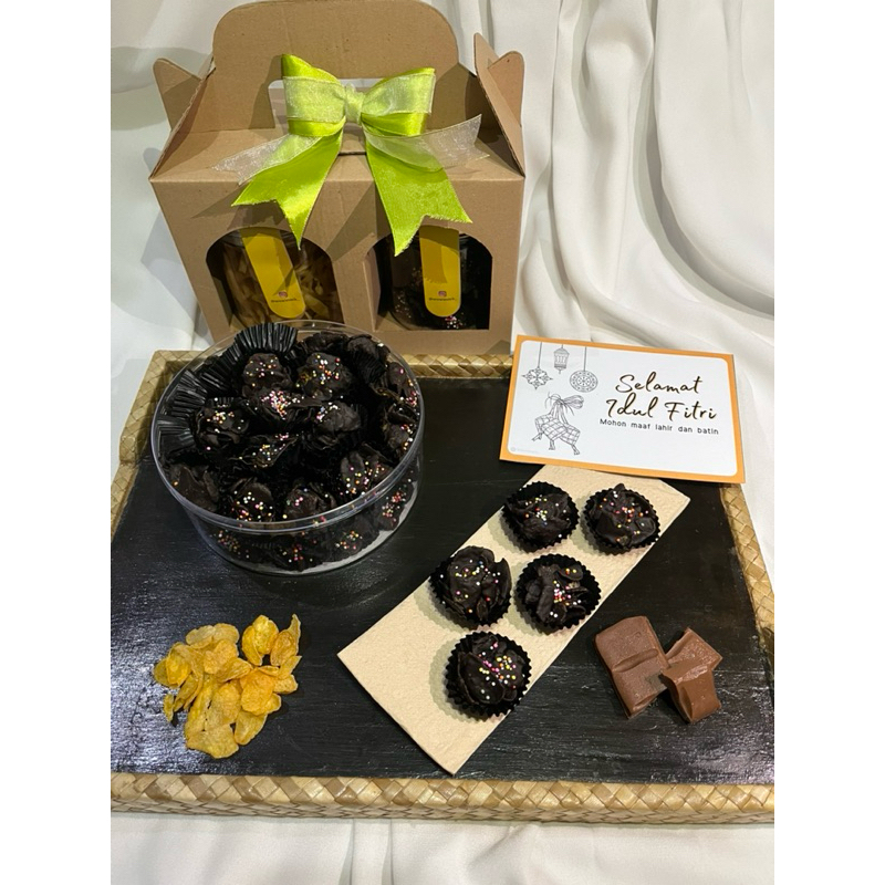 

WOW Snack Choco Cornflakes Hampers Ramadan Lebaran