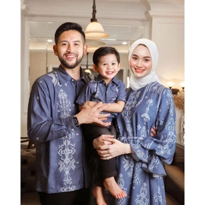 SERAGAM LEBARAN KELUARGA MARWAH