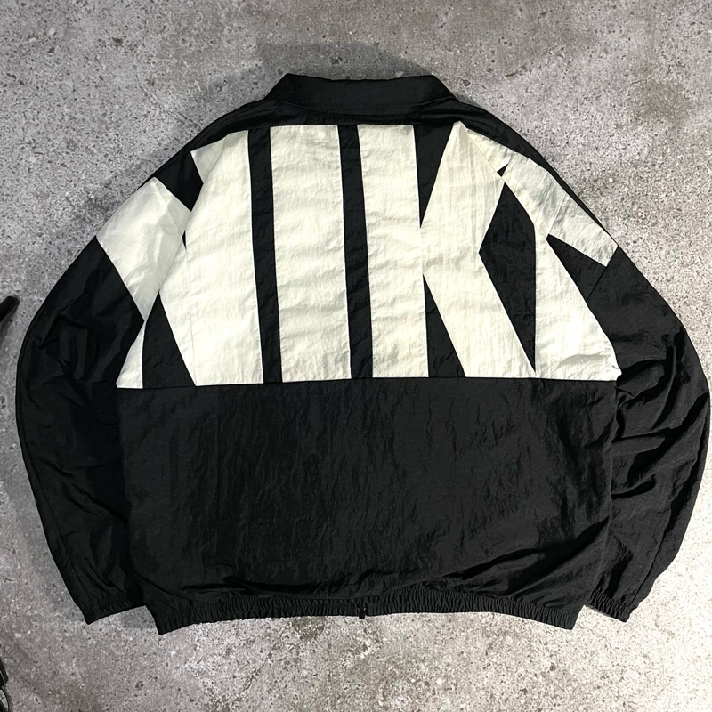 Windbreaker Nike Spellout