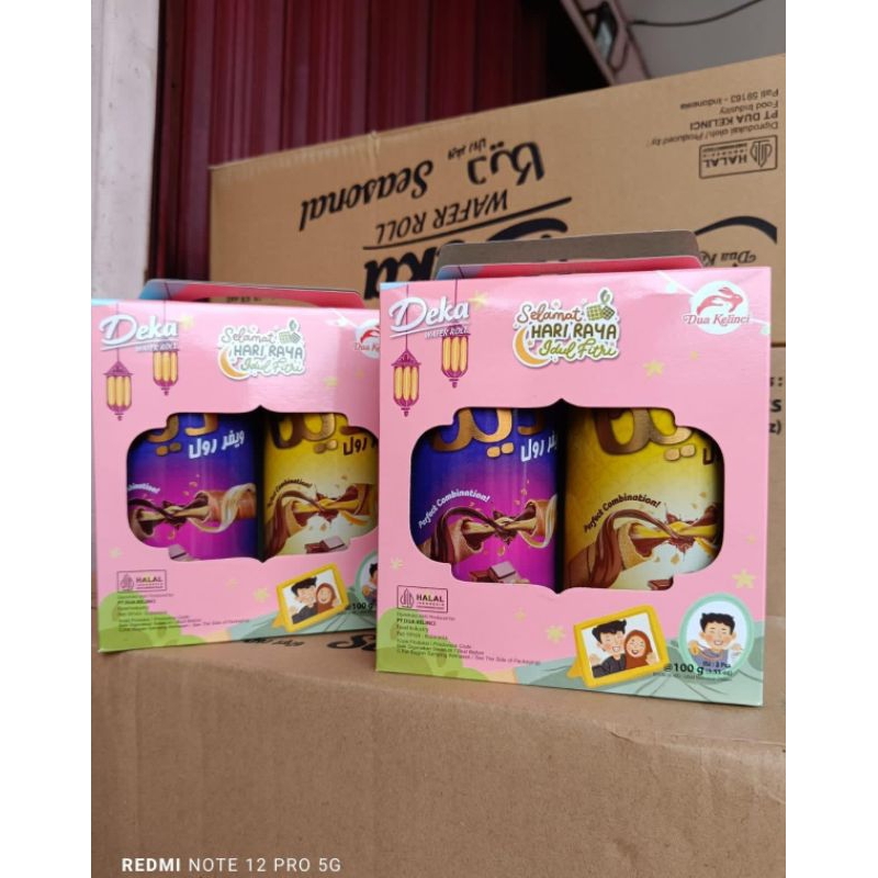 

pink Deka waffer roll gift box hampers edisi Idul Fitri 1 box isi 2
