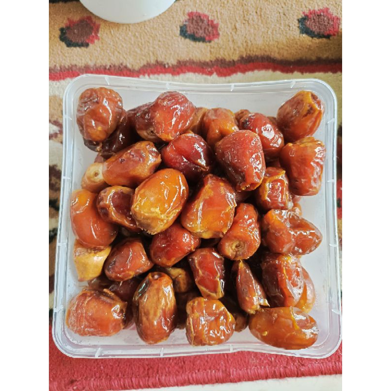 

Kurma Sukkari Premium Al Qaseem kemasan 1kg