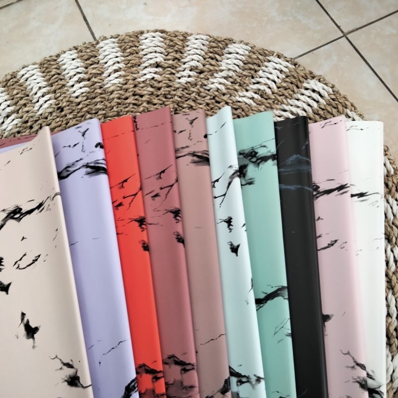 

Kertas Cellophane Marble Gold / Kertas Pembungkus Buket / Wrapping Paper
