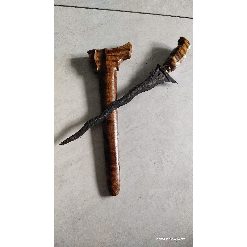 Keris Patrem antik unik sepuh dhapur naga siluman luk 7 pamor wahyu tumurun