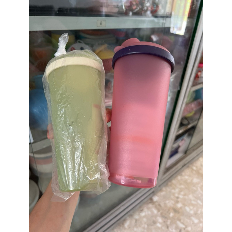 Couple twin tulipware