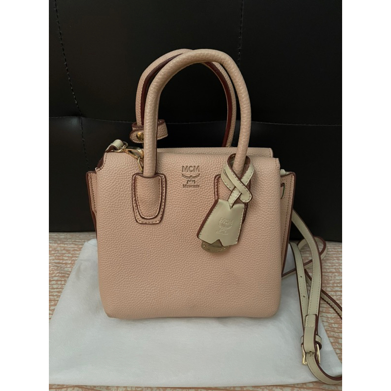 preloved mcm milla sling bag