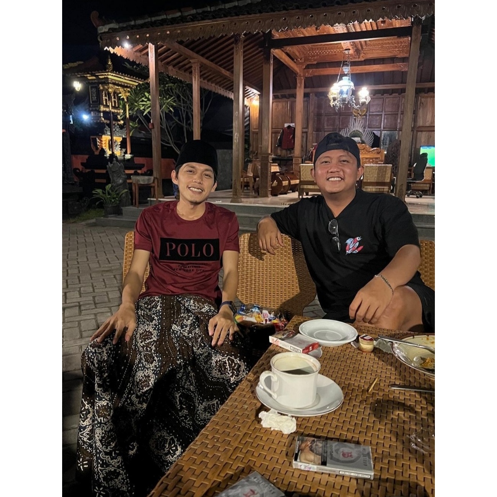 SARUNG BATIK GUS IQDAM SERIES ASLI BLITAR SABILU TAUBAH SARUNG BER TANDA TANGAN GUS IQDAM  BAHAN KAT