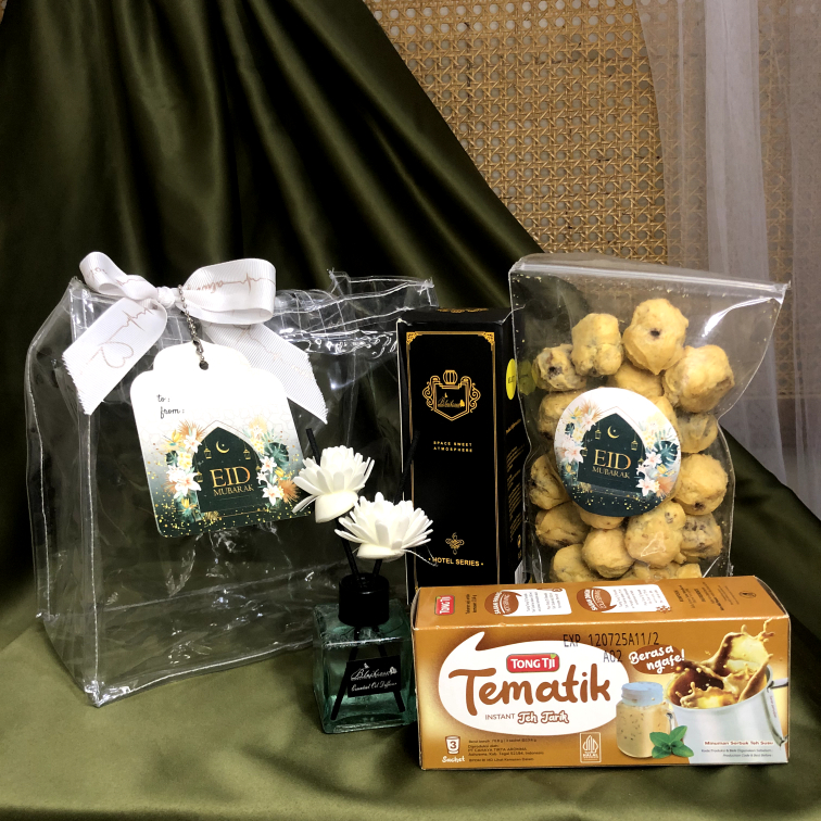 

Hampers Lebaran LUMINA murah terjangkau idul fitri parcel parsel hadiah eid mubarak unik sus coklat choco balls tematik teh tarik lemongrass scent diffuser sajadah travel tasbih digital ramadhan