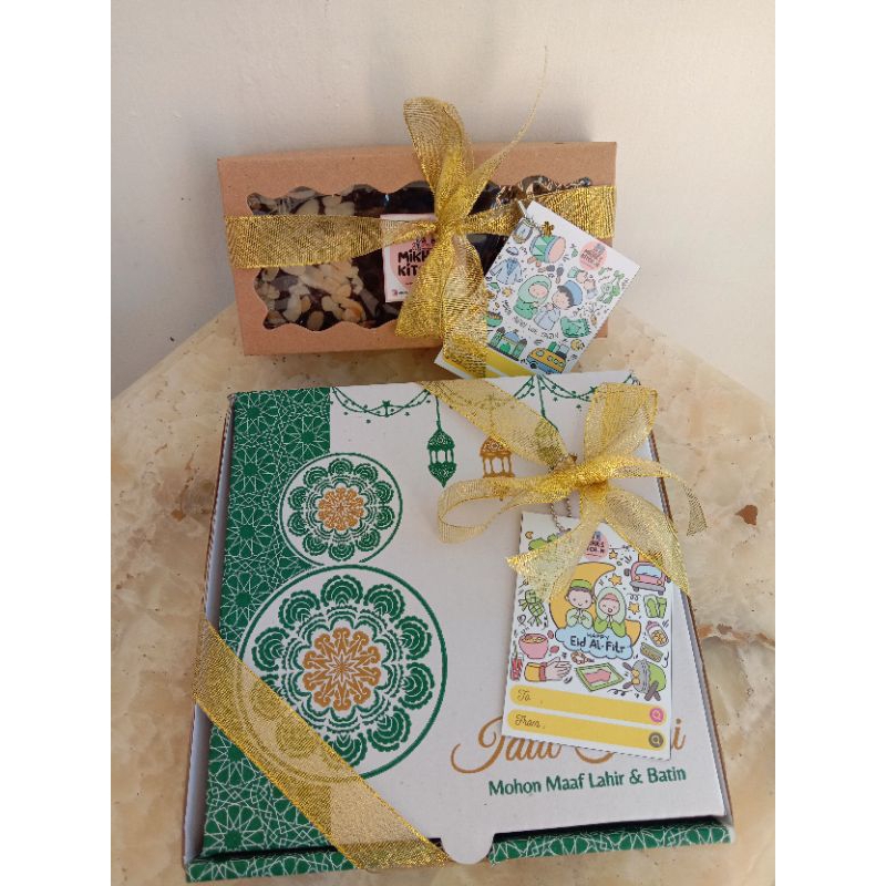 

HAMPERS LEBARAN/ HAMPERS IDUL FITRI FUDGY BROWNIES / BROWNIES CREAMCHEESE